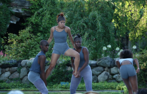 Dancewave Company performs Andrea Miller’s ‘Wonderland’ at Pocantico Center in Tarrytown NY. Image Credits: Wenting Sun
