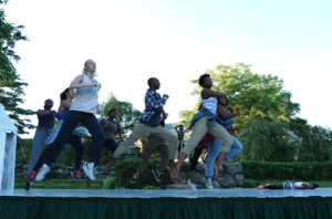 Dancewave Company performs Kyle Abraham’s ‘Pavement’ at Pocantico Center in Tarrytown NY. Image Credits: Wenting Sun